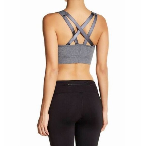 NWT PUMA Seamless Graphic Logo Sports Bra - Picture 4 of 6